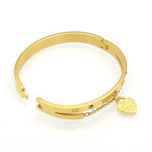 金色镶钻XL 罗马数字饰品钢卡扣手环358钛链条手镯心形女士不锈钢