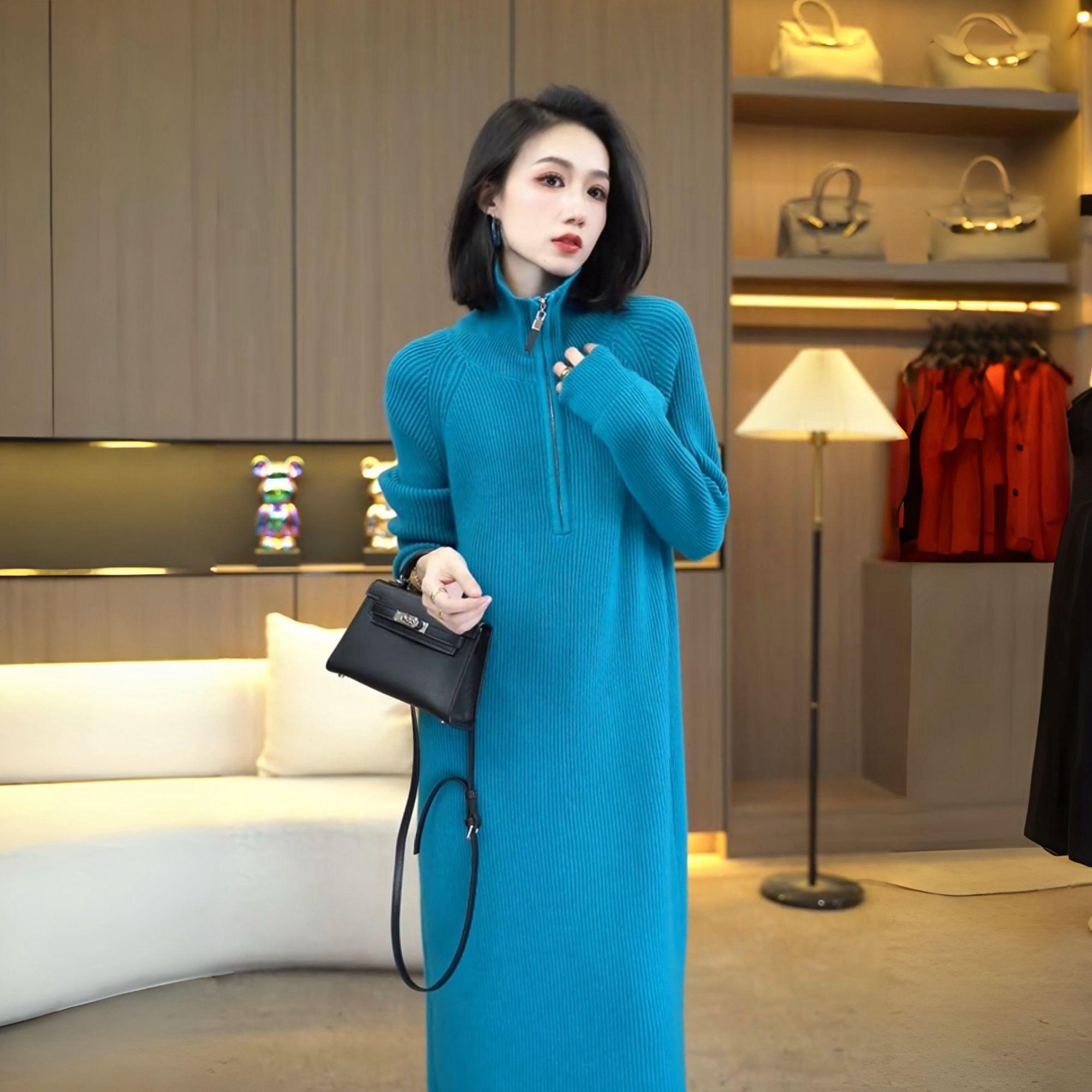 针织连衣裙女配大衣高级感超好看