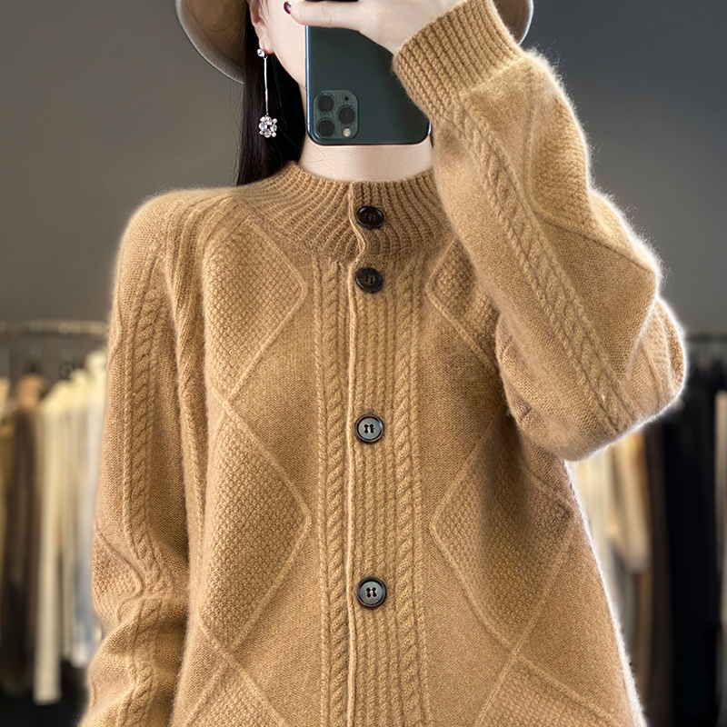 秋冬加厚半高领提花针织开衫女