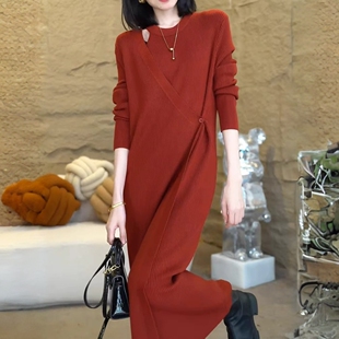 针织长袖连衣裙女2025秋冬新款气质服装轻奢小众高级感中长款裙子