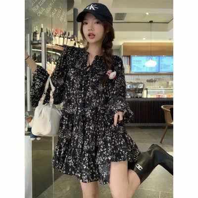 秋季新款茶歇法式黑色长袖碎花连衣裙子女小个子短裙宽松连衣裙
