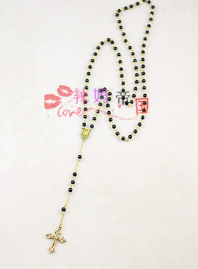 黑色珠子十字架长款毛衣链