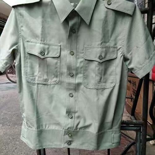 老式短袖夹克衬衣老款浅绿色茄克