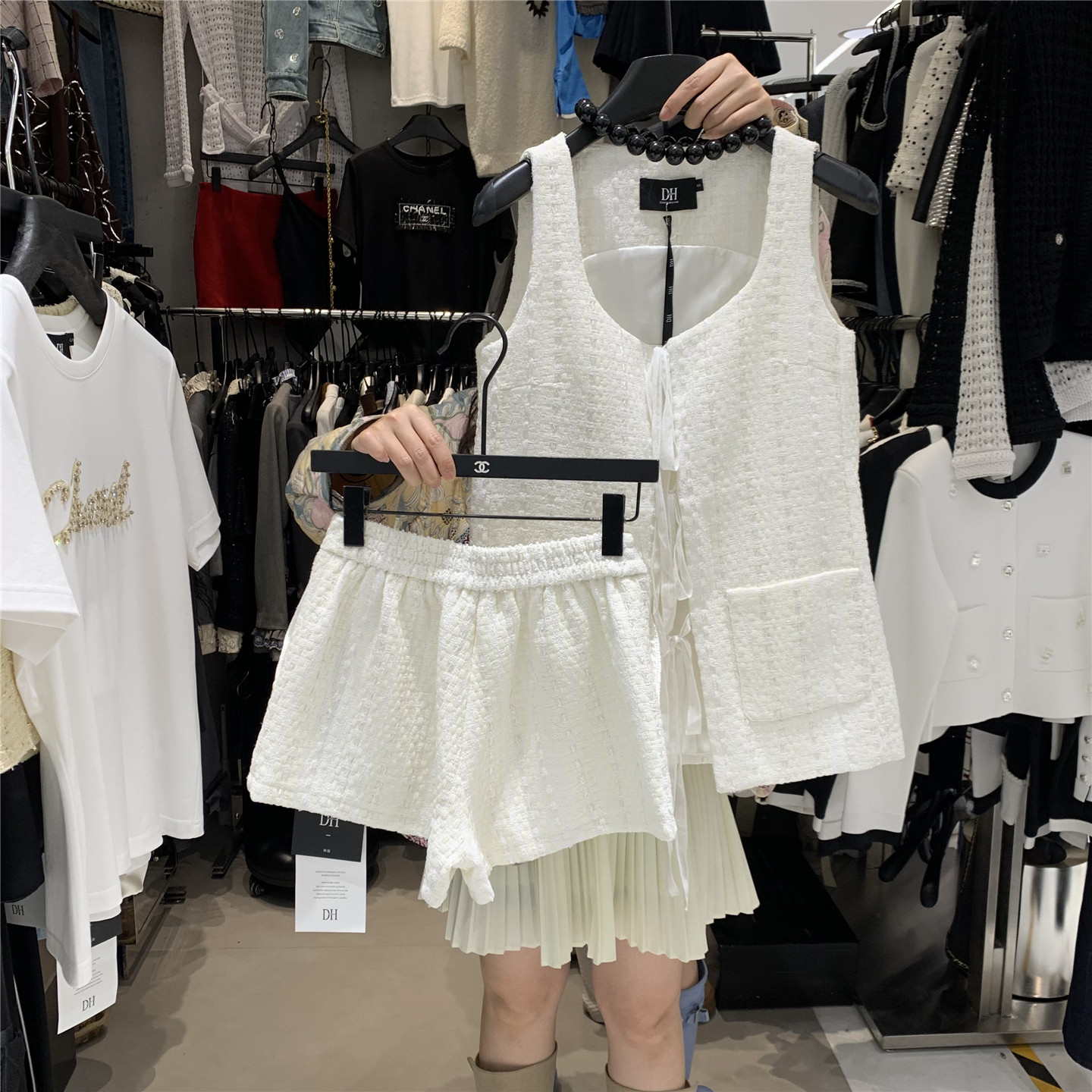 2026春季新款法式小众设计细带马甲外套女松紧腰百搭休闲短裤套装