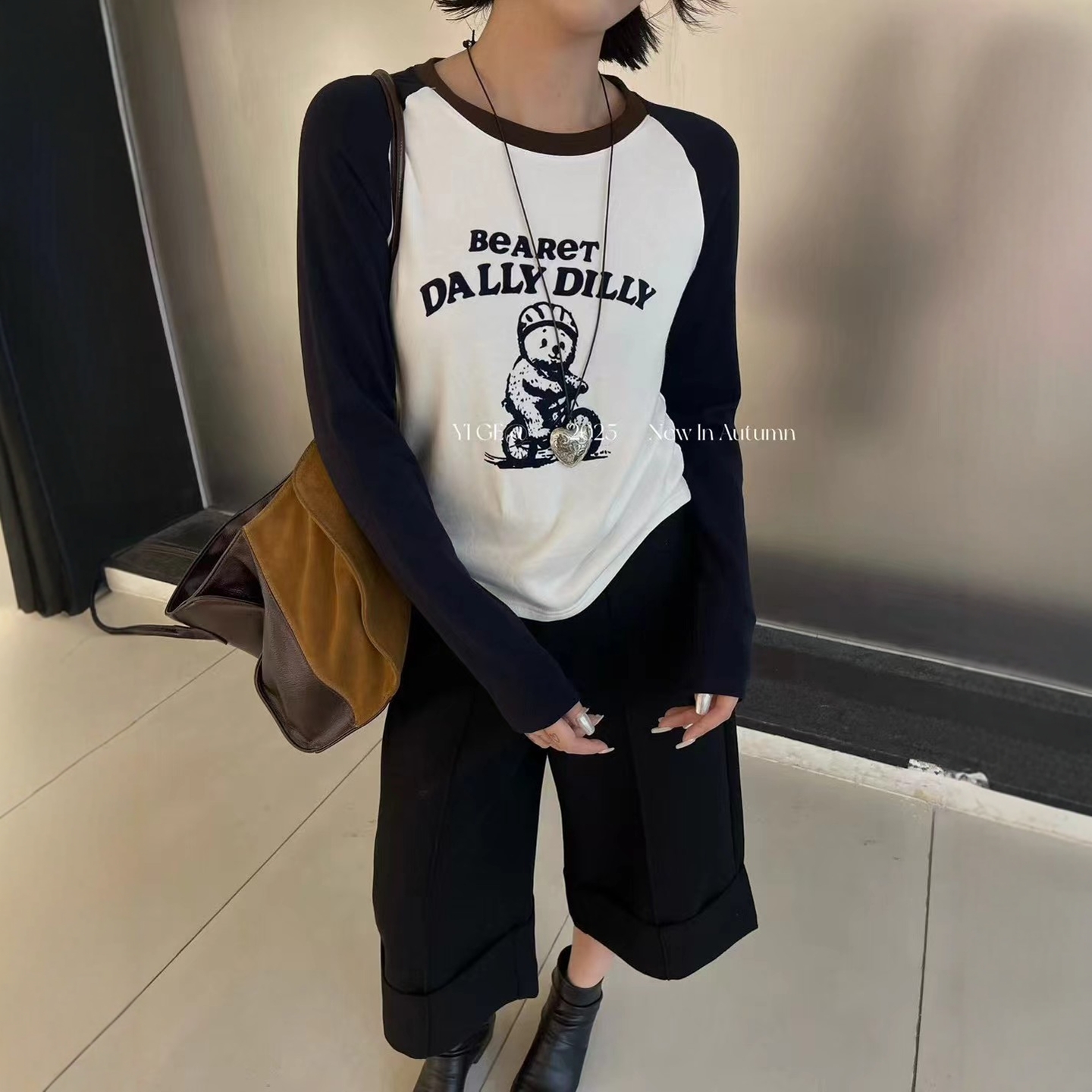 字母印花撞色拼接长袖T恤女