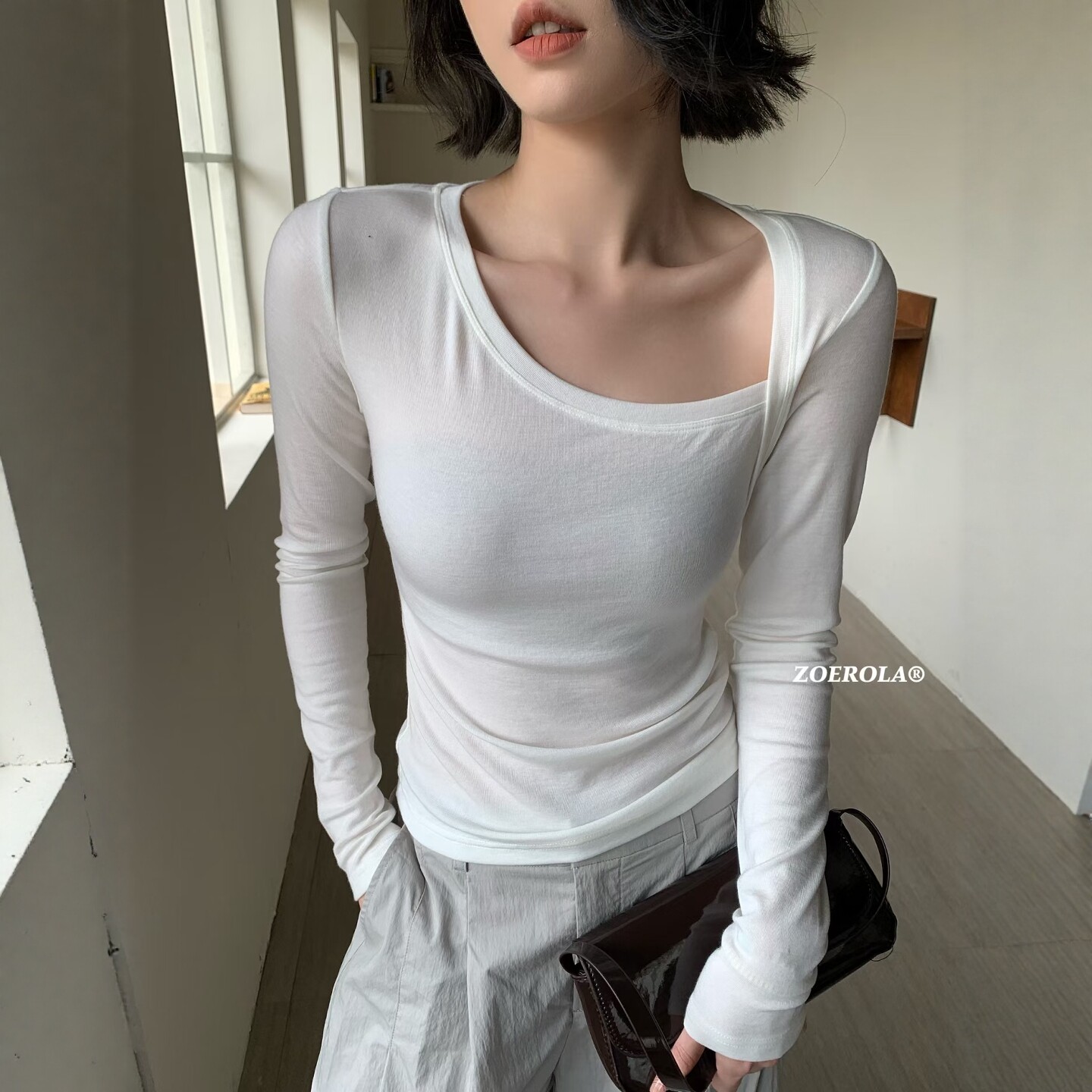 斜肩露锁骨辣妹长袖T恤女