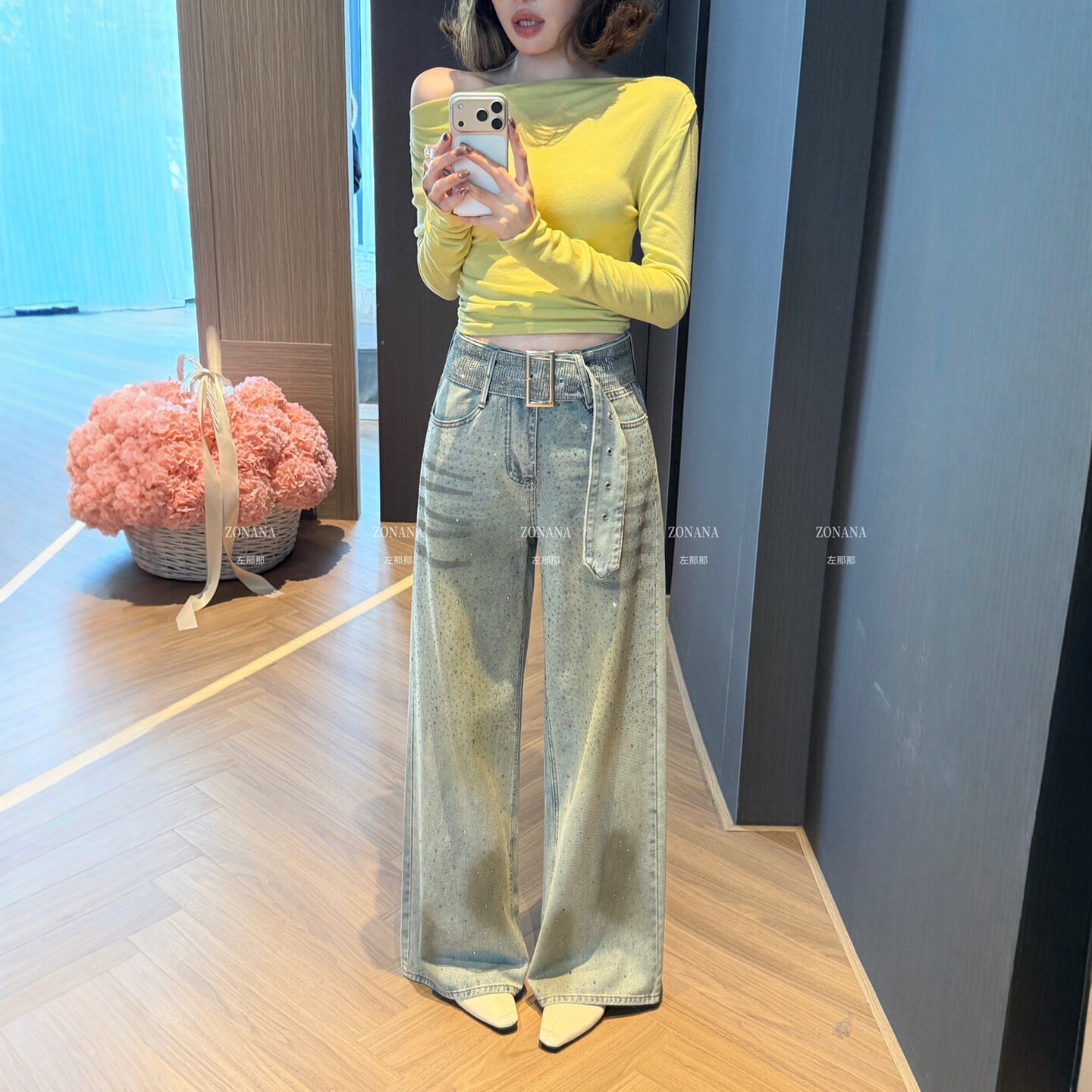 欧货2026春季新款直筒裤女高级感满天星重工烫钻百搭复古牛仔裤潮