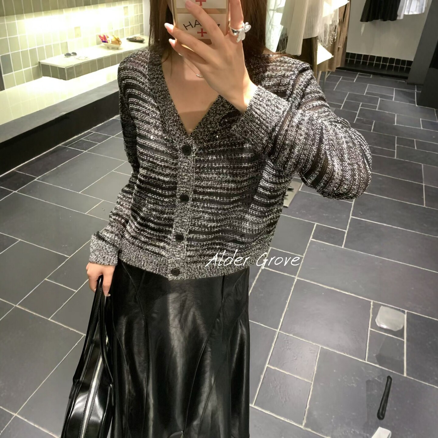 小香风V领亮丝针织开衫外套
