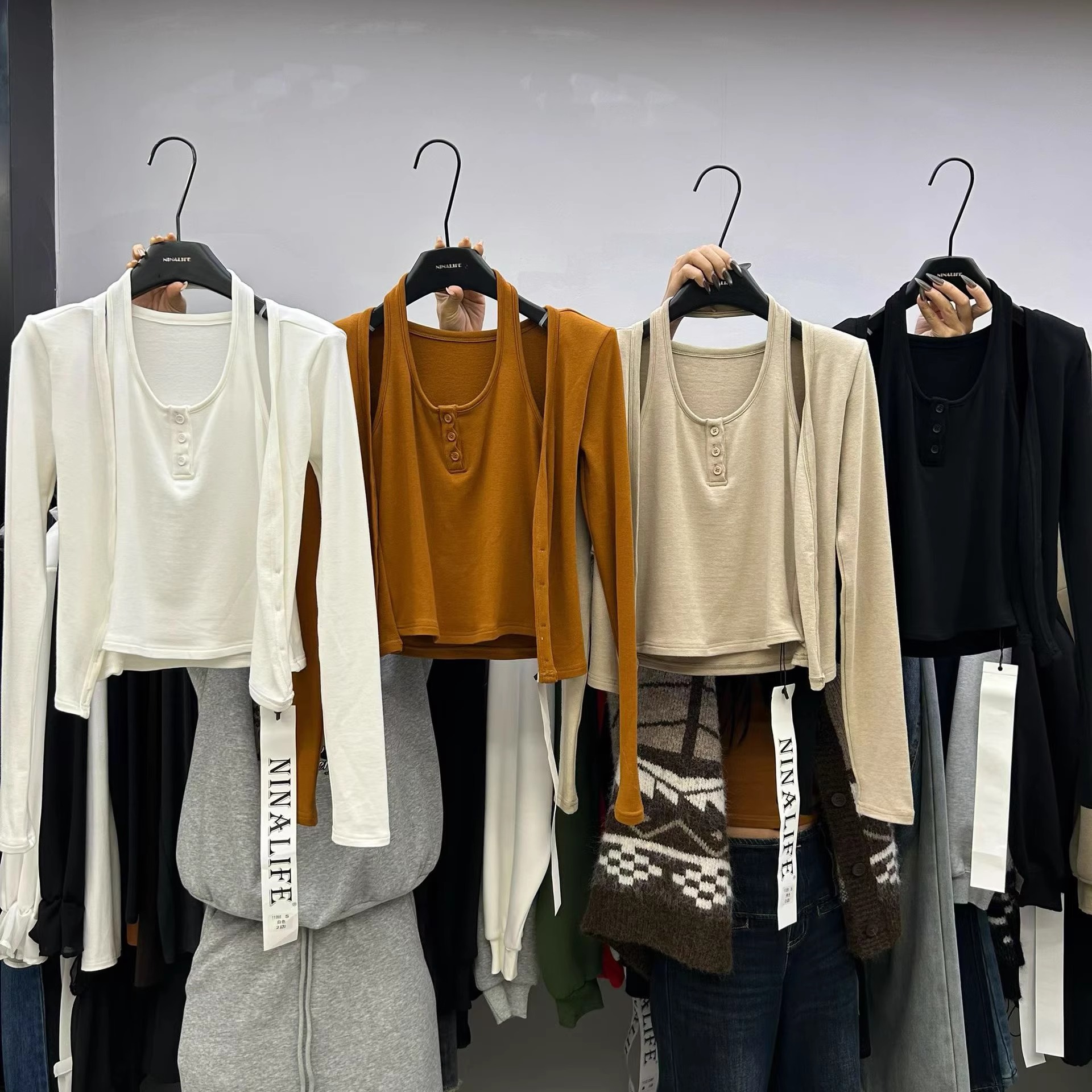 挂脖背心长袖开衫上衣两件套