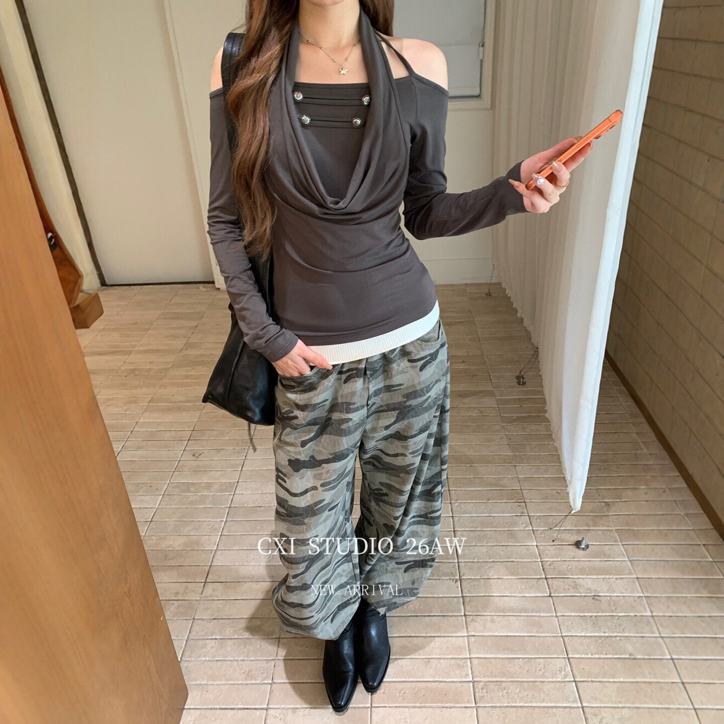 设计感挂脖露肩假两件T恤女