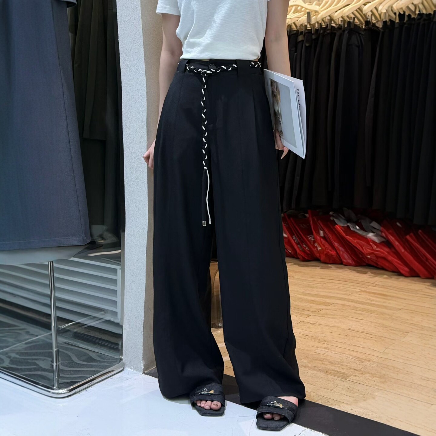 2026春季新款直筒裤女韩版设计感麻花系带高腰显瘦百搭休闲阔腿裤