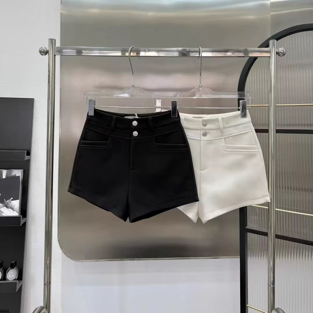 打底网红靴裤女2025冬季新款韩版小众气质修身显瘦百搭毛呢短裤潮