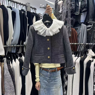 娃娃领百搭减龄毛呢短外套