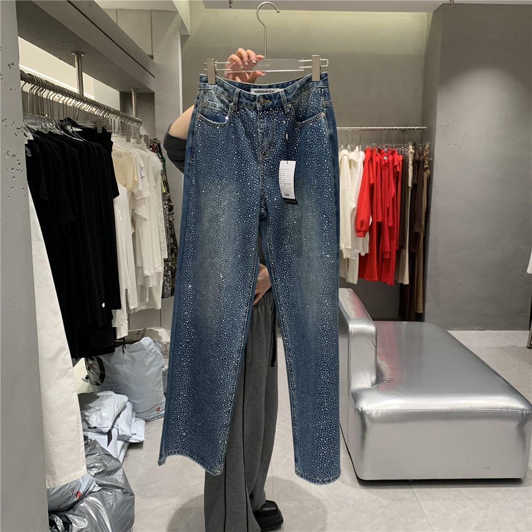 欧货2026春季新款直筒裤女韩版高级感重工烫钻洗水复古阔腿牛仔裤