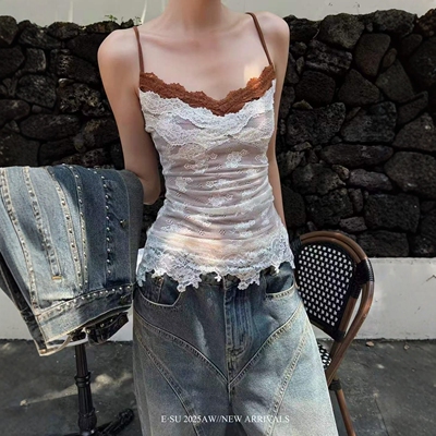 撞色拼接百搭蕾丝吊带上衣