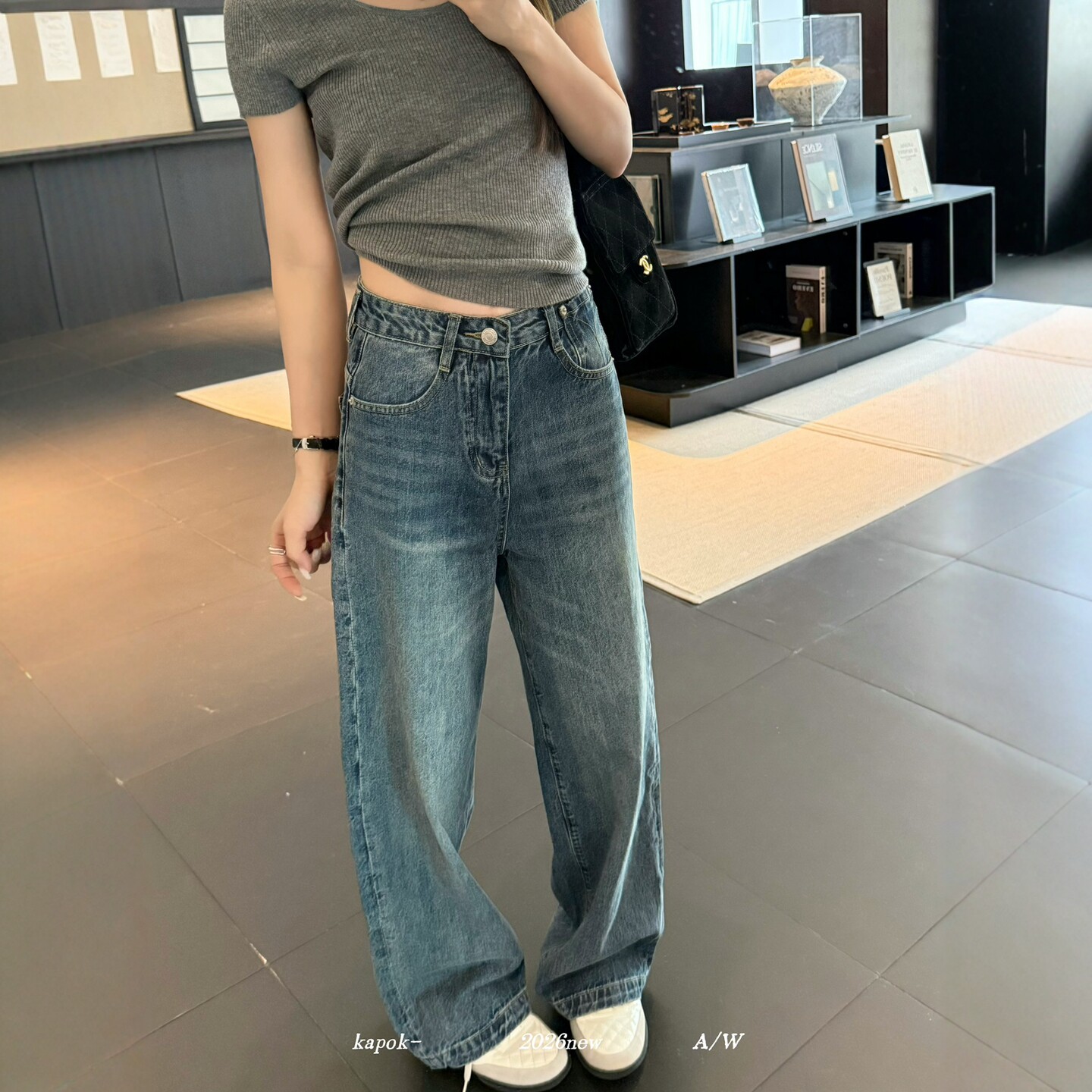 宽松休闲百搭复古窄版直筒牛仔裤