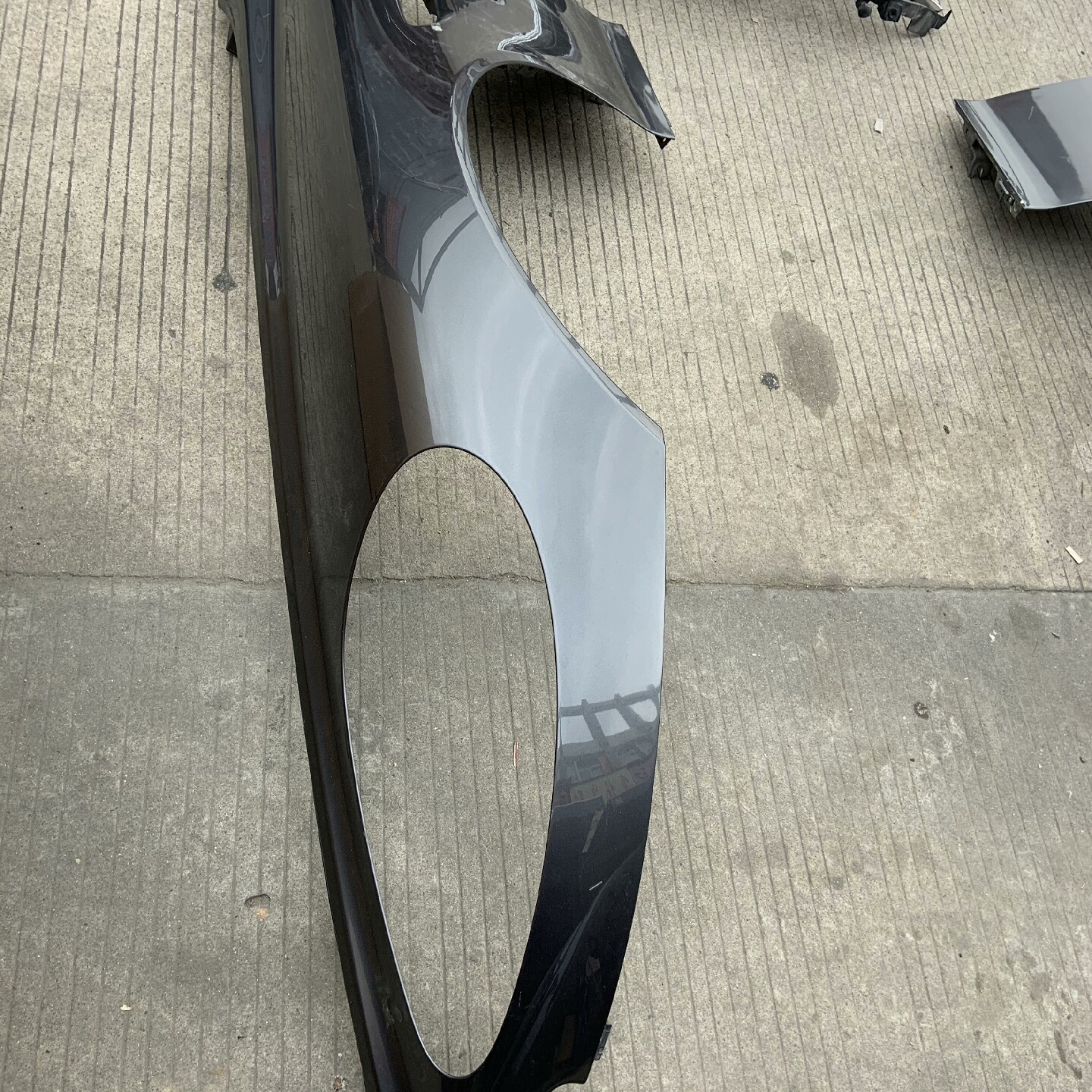 阿斯顿马丁拉皮德Rapide叶子板