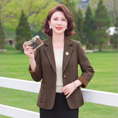 f75春秋装外套中老年女妈妈装中年气质洋气休闲西装秋季a05小西服