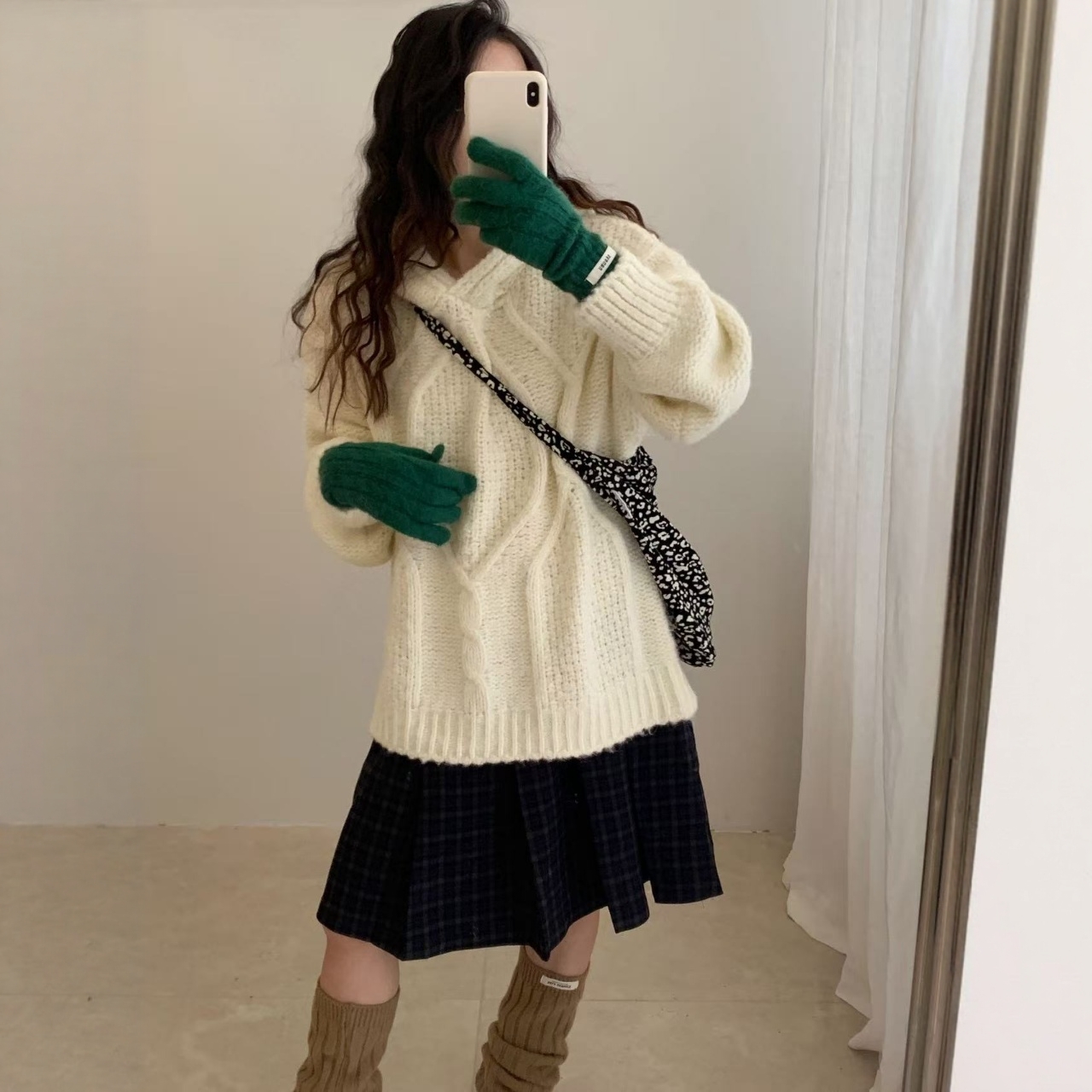 秋冬新款慵懒风软糯菱格麻花大版套头毛衣女针织帽衫上衣百搭外穿