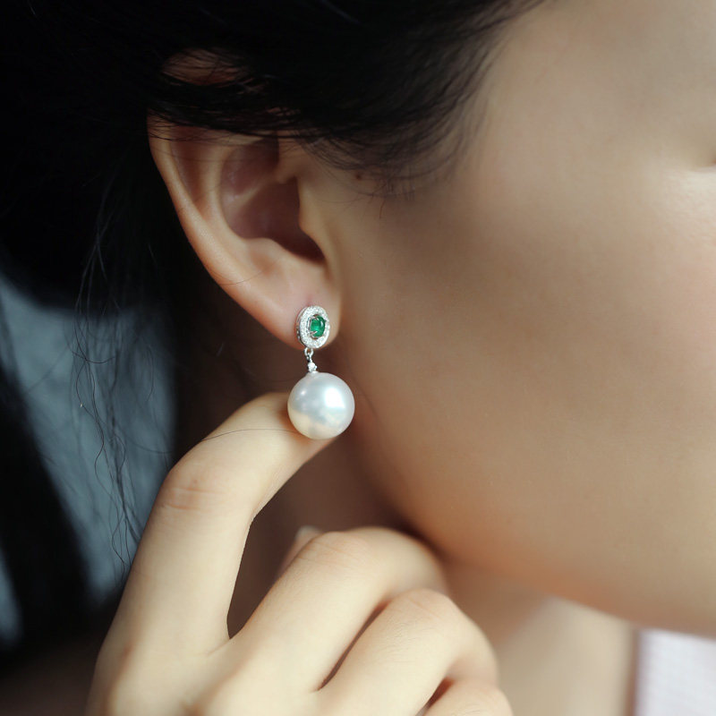 维纳斯澳白镶嵌绿宝石钻石珍珠耳钉海水南洋白珠 耳环耳饰 18K金