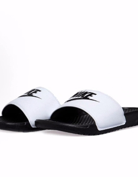 Nike Benassi dji 厚底外穿 一体成型一字拖鞋 男女同款 白黑