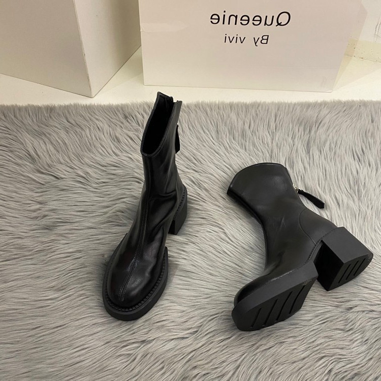圆头厚底靴子女黑色短靴