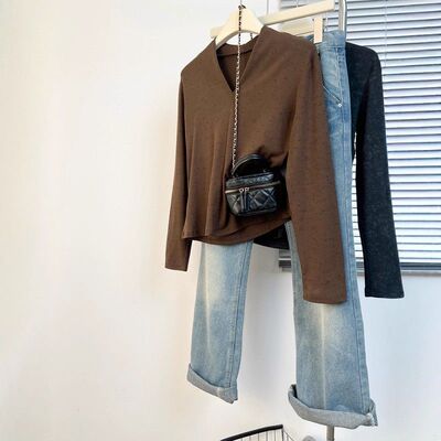 大码女装韩版V领长袖T恤打底衫女秋冬新款高级感修身内搭加厚上衣