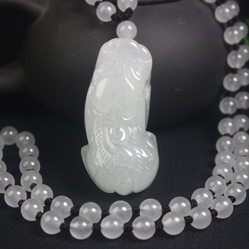 正品桂林鸡血玉贵妃料貔貅吊坠项链挂件纯天然玉石带证书时尚冰透