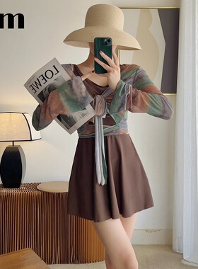 2025新款微胖女孩遮肉连体裙式泳衣女高级感高腰温泉防晒长袖泳装