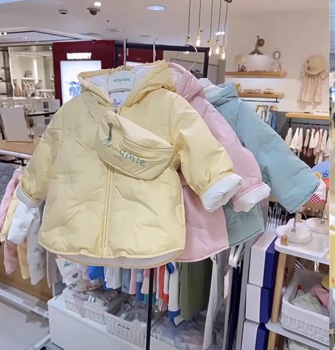韩国中小童装 23冬新款男女儿童宝宝洋气菱格连帽羽绒服外套+挎包