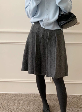 umma2025秋冬新款气质针织百褶灰色羊毛兔绒百褶大摆毛线半身裙子