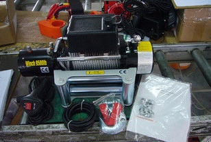 越野车改装/越野车专用电动绞盘 /切诺基绞盘/适合各种车型