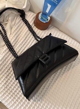 b家包包女夏季2024年新款爆款沙漏包感绣线斜挎包链条腋下包