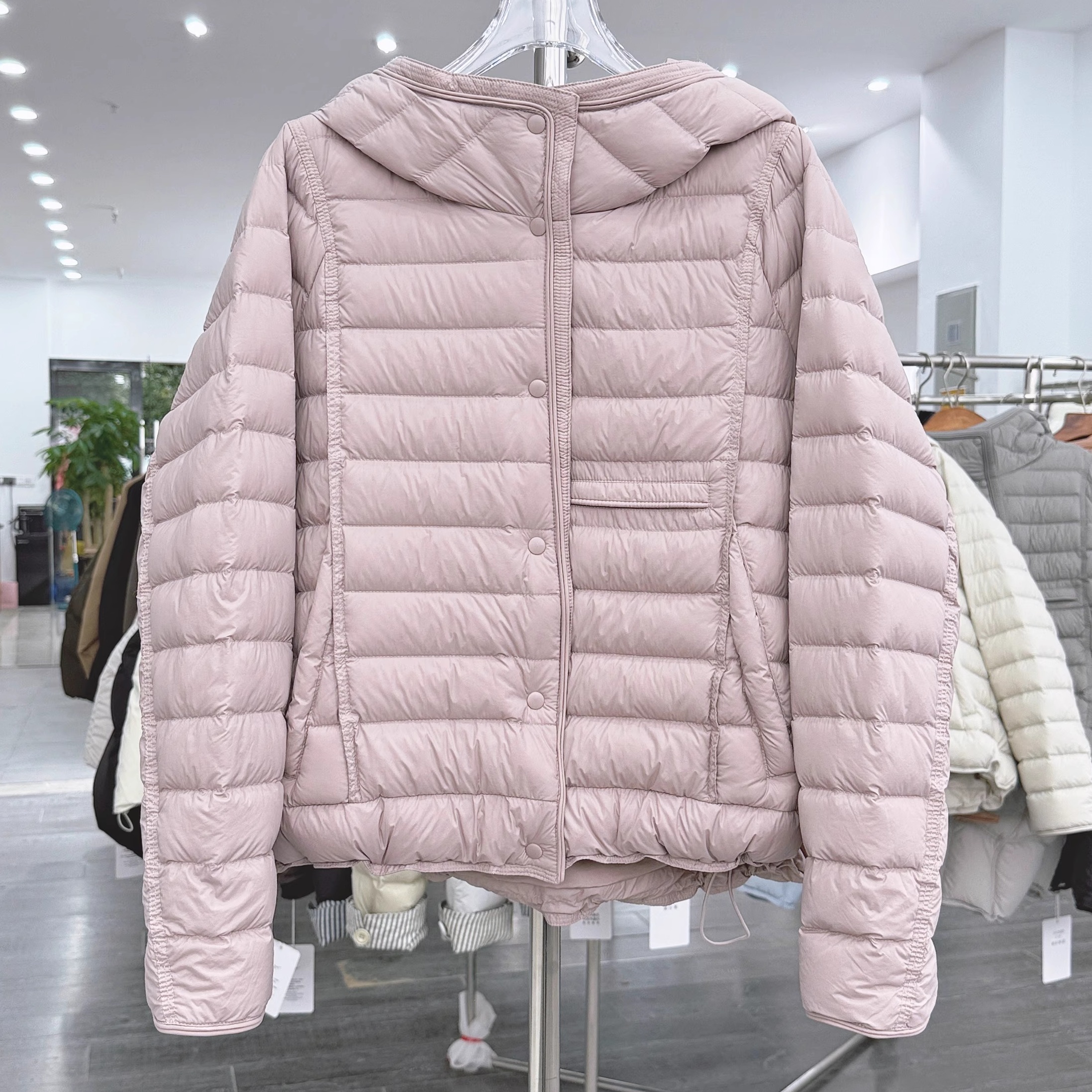 冬季新款轻薄羽绒服女短款白鸭绒