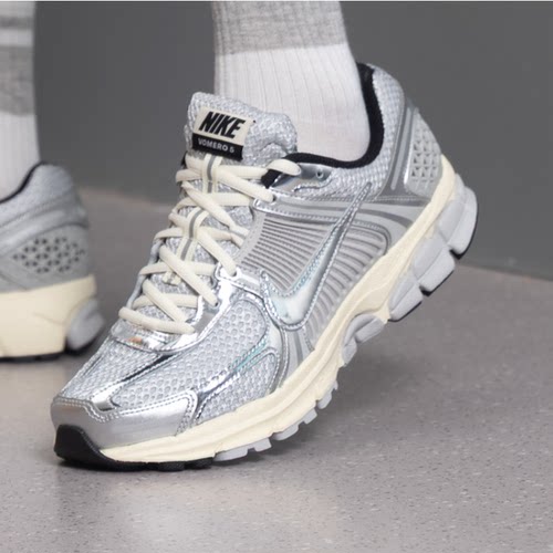 Nike男VOMERO5复古运动跑步鞋