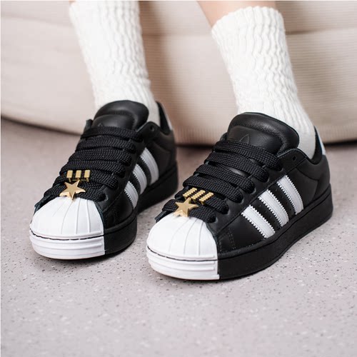 Adidas女复古拼色运动贝壳头板鞋