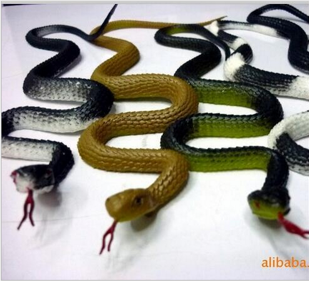 整蛊搞笑创意礼品高仿真动物模型小蛇之字蛇吓人玩具 仿真蛇玩具