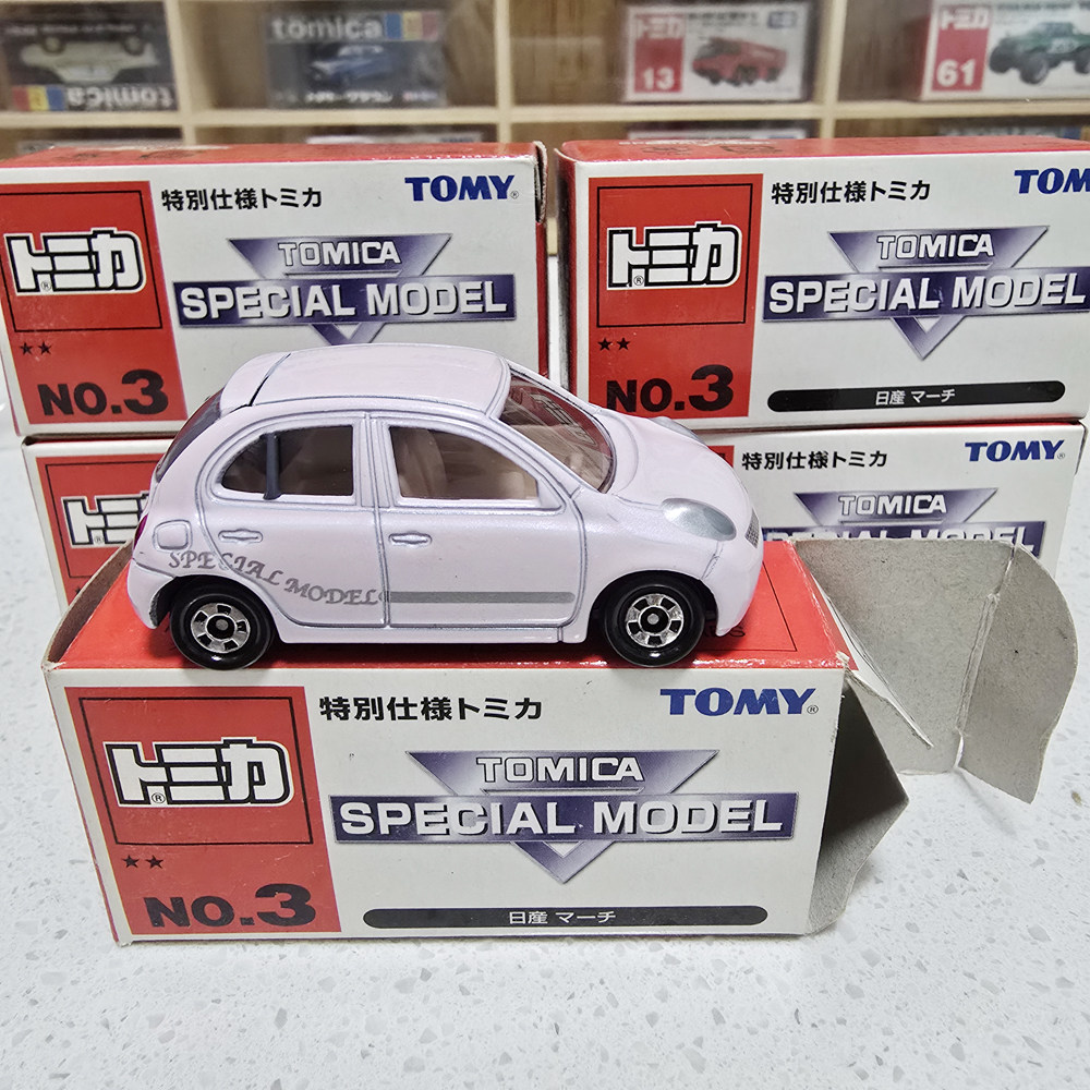 tomica展会限定tem系列日产玛驰