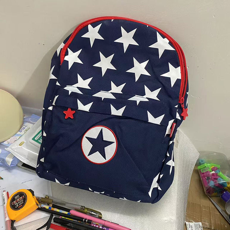 轻便旅游双肩包儿童 大童 双肩背包 penny 男孩