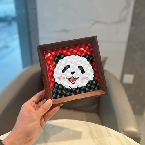 国宝熊猫钻石画带框摆台