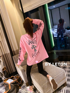LEDAFOR3 Matty boy联名系列 粉色涂鸦 十字架 长袖T恤 男女同款