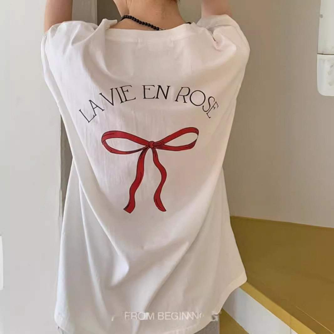 胖mm韩国东大门女设计感后背蝴蝶结印花宽松特大码2-300斤短袖T恤