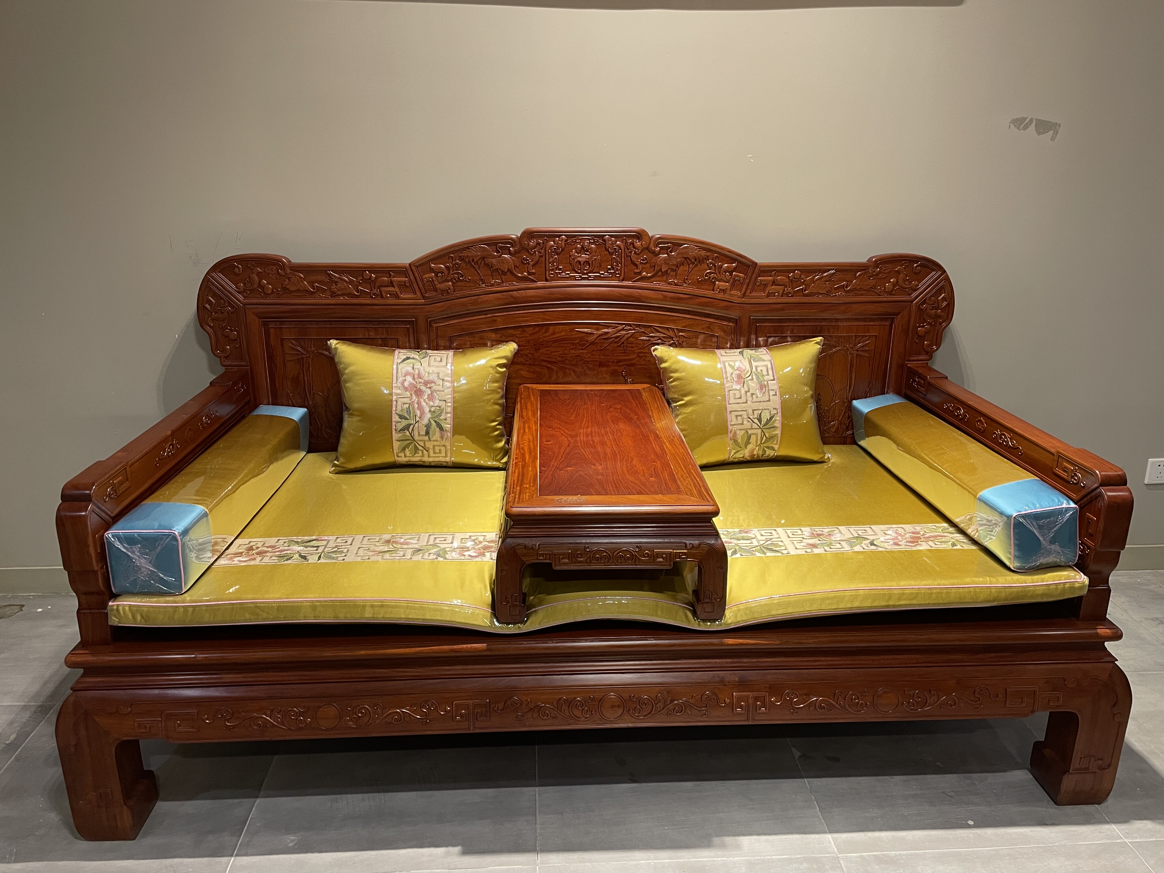 年年红红木家具大果紫檀沙发中式实木沙发客厅罗汉床寻有缘人