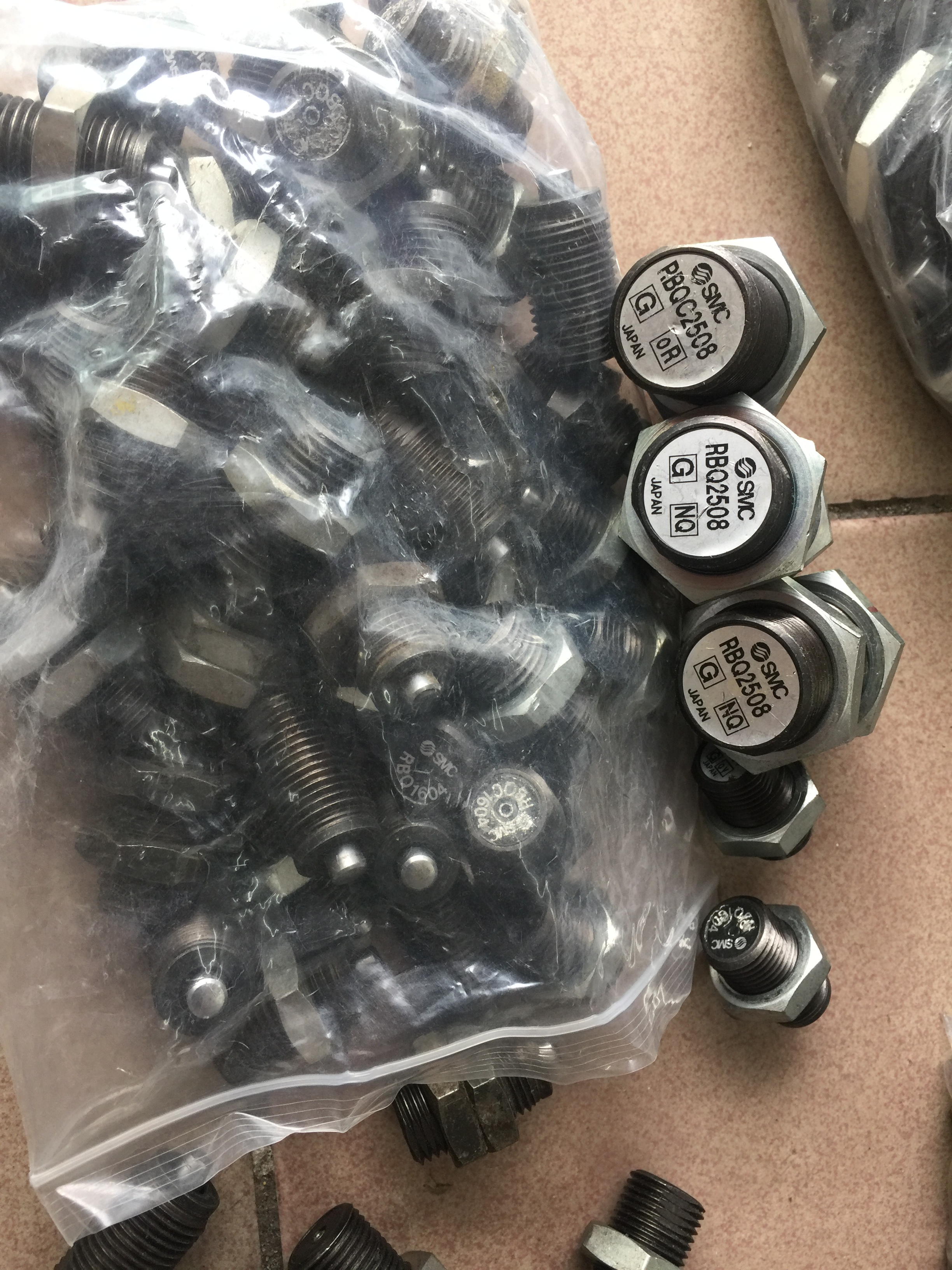 二手原装SMC短型液压缓冲器RBQ/RBQC1604/2007/2508/3009/3213