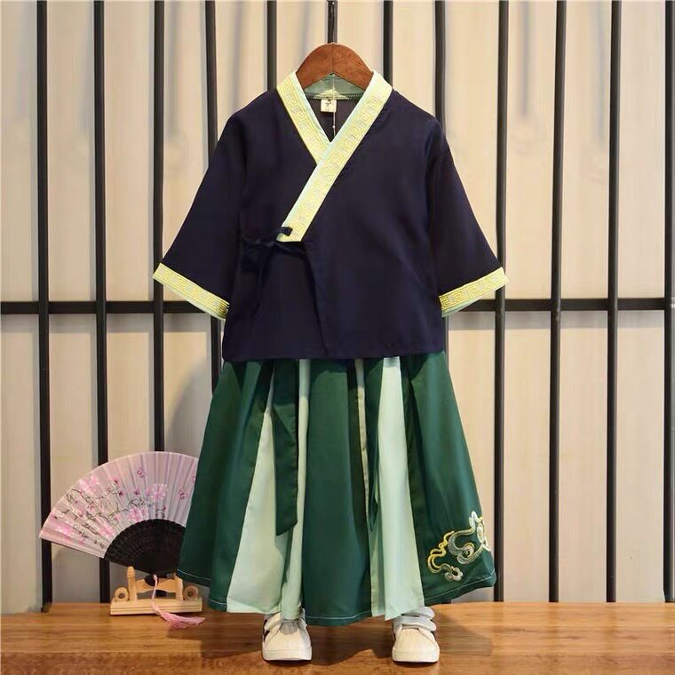 儿童古装汉服新款洋气男潮秋装男童套装小宝宝刺绣国风汉服冬季