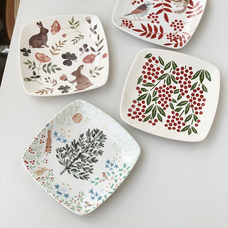 外贸原单日单釉上彩陶瓷方盘日式可爱浆果家用碟子