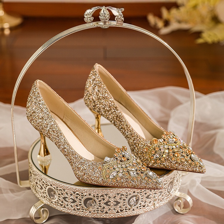 小众重工设计水钻高跟鞋女尖头禾秀婚纱两穿新娘婚鞋成人礼水晶鞋