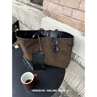 十一石 时髦单品!双面背豹纹pu皮大容量托特包女休闲通勤单肩包II