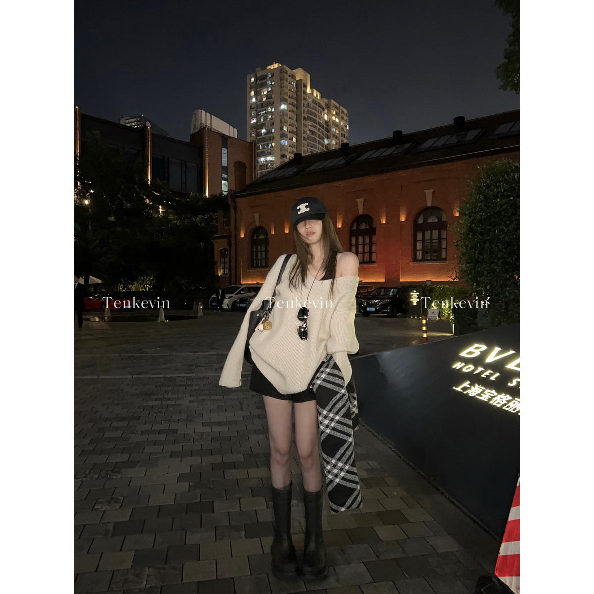 宽松v领坑条高级感慵懒毛衣