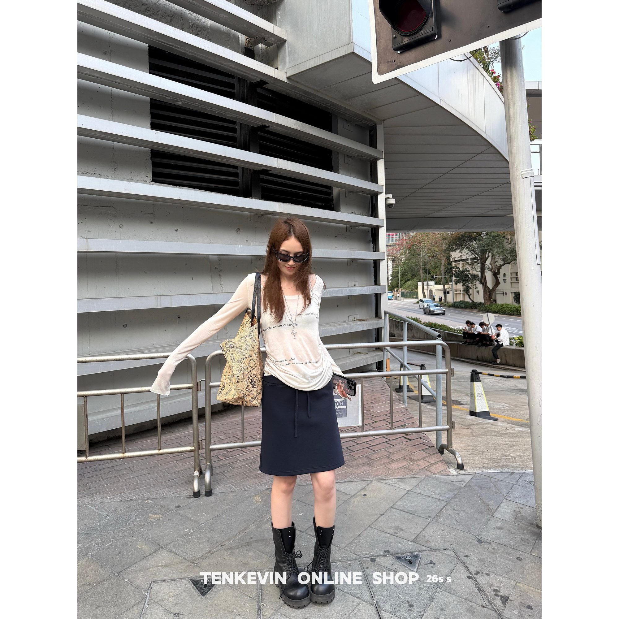 十一石 超A爱裙 抽绳A字百搭包臀半身裙女小个子修身高腰短裙新款